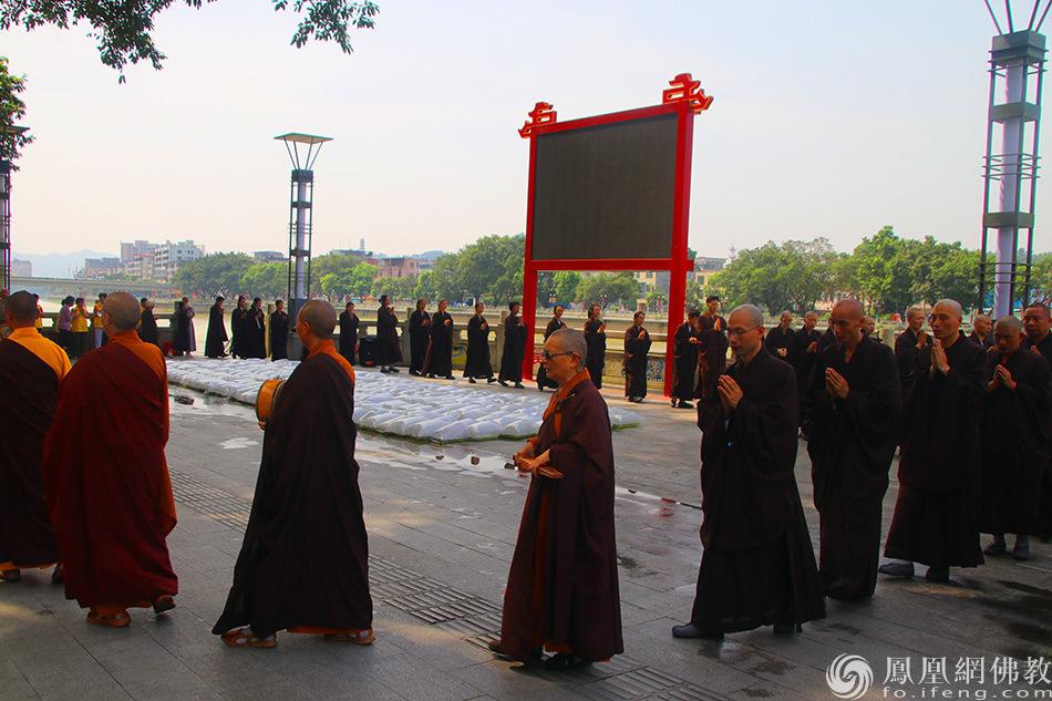 揭秘最準(zhǔn)一碼一肖,，鳳凰網(wǎng)獨(dú)家解析，準(zhǔn)確率高達(dá)100%,！,，獨(dú)家揭秘，鳳凰網(wǎng)精準(zhǔn)解析一碼一肖,，準(zhǔn)確率高達(dá)百分之百,！