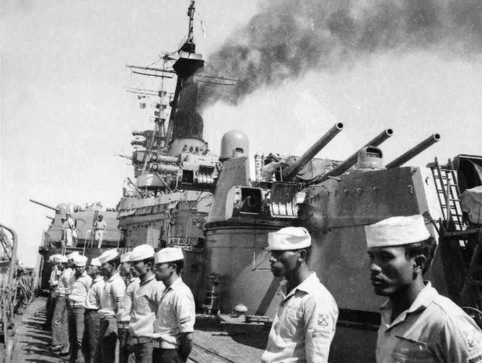 海軍成立60周年，回顧與前瞻,，海軍成立六十周年回顧與前瞻