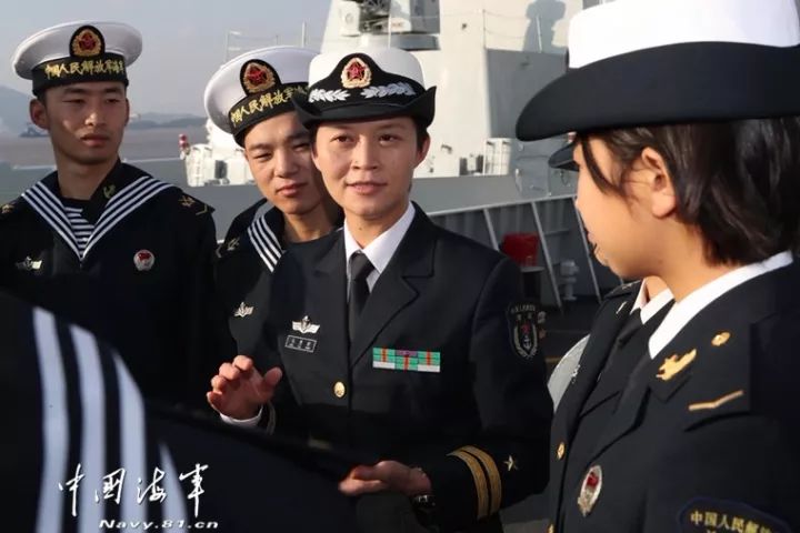 海軍首位女艦長的爺爺,，傳承與啟示的力量,，海軍首位女艦長的爺爺，傳承與啟示的典范力量