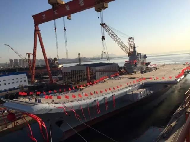 我國首艘國產(chǎn)航母下水時間，里程碑事件揭示中國海軍建設(shè)的飛躍發(fā)展,，中國海軍里程碑事件,，首艘國產(chǎn)航母下水，海軍建設(shè)飛躍發(fā)展
