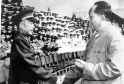 上將軍銜相當(dāng)于什么級(jí)別，深度解析軍銜制度及其等級(jí)劃分,，深度解析,，上將軍銜的級(jí)別與軍銜制度的等級(jí)劃分