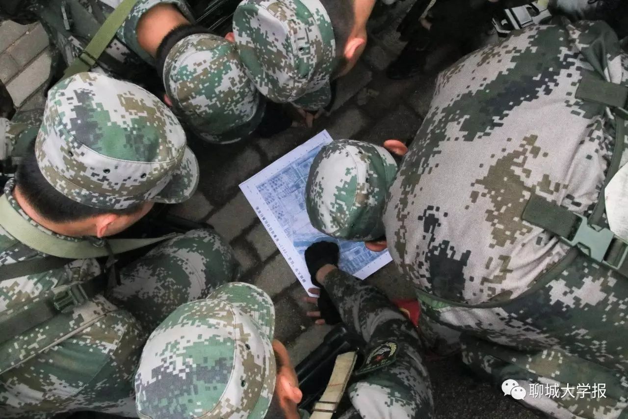 國防生的艱難挑戰(zhàn)，深度解析與關(guān)懷之聲,，國防生的艱難挑戰(zhàn),，深度解析與關(guān)懷共鳴