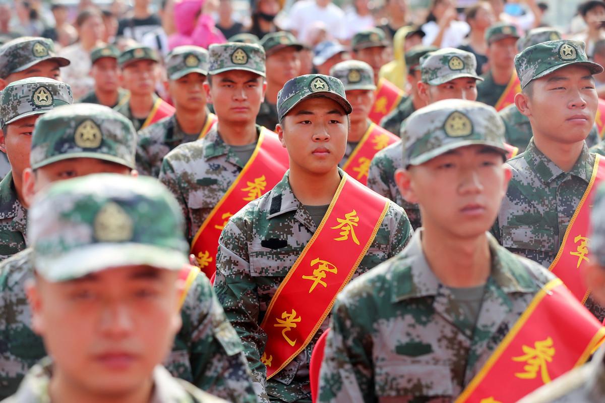 兵役報名,，了解流程，積極履行公民責任,，兵役報名流程解析,，積極履行公民責任行動指南