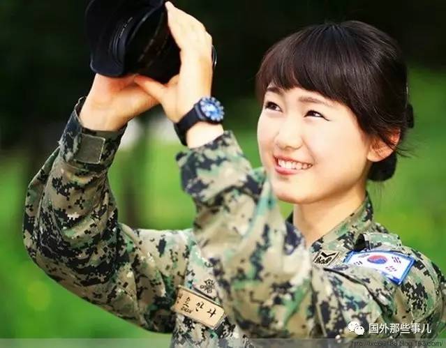 中國(guó)十大最美女兵，英勇與美麗的完美結(jié)合,，中國(guó)十大最美女兵,，英勇與美麗的璀璨光芒