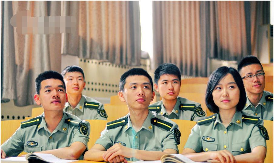 國(guó)防科大的學(xué)生有軍籍嗎？詳解國(guó)防科技大學(xué)學(xué)生身份問(wèn)題,，國(guó)防科技大學(xué)學(xué)生身份解析,，是否有軍籍？