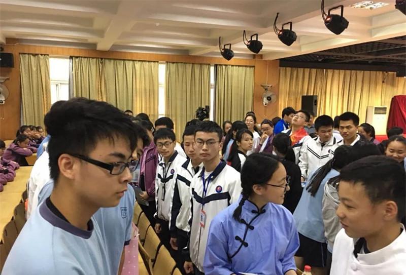 澳門(mén)內(nèi)部正版一碼三中三，探索與解析,，澳門(mén)內(nèi)部正版一碼三中三,，揭秘與解讀