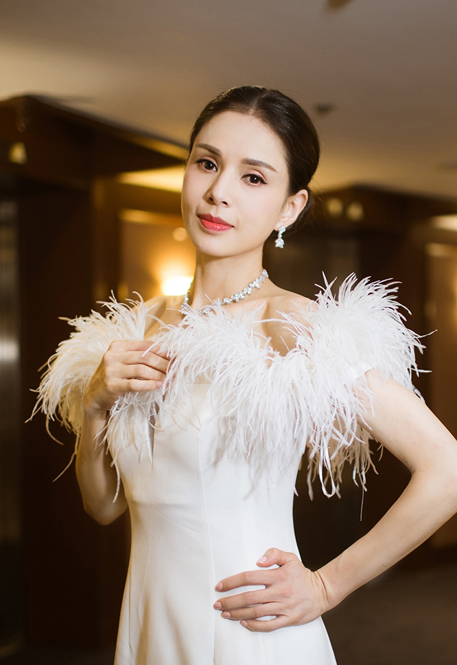 李若彤個(gè)人簡歷資料，李若彤的個(gè)人簡歷資料概述
